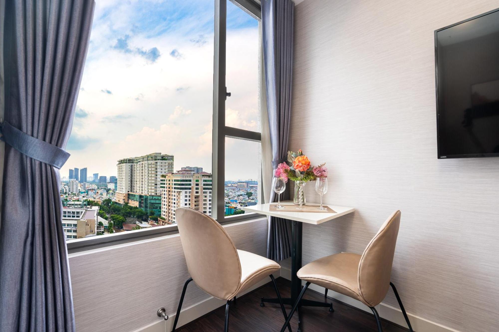 Rem Rivergate Garden Pool Signature - Free 4G Sim For 3 Nights Booking Ho-Chi-Minh-Stadt Exterior foto