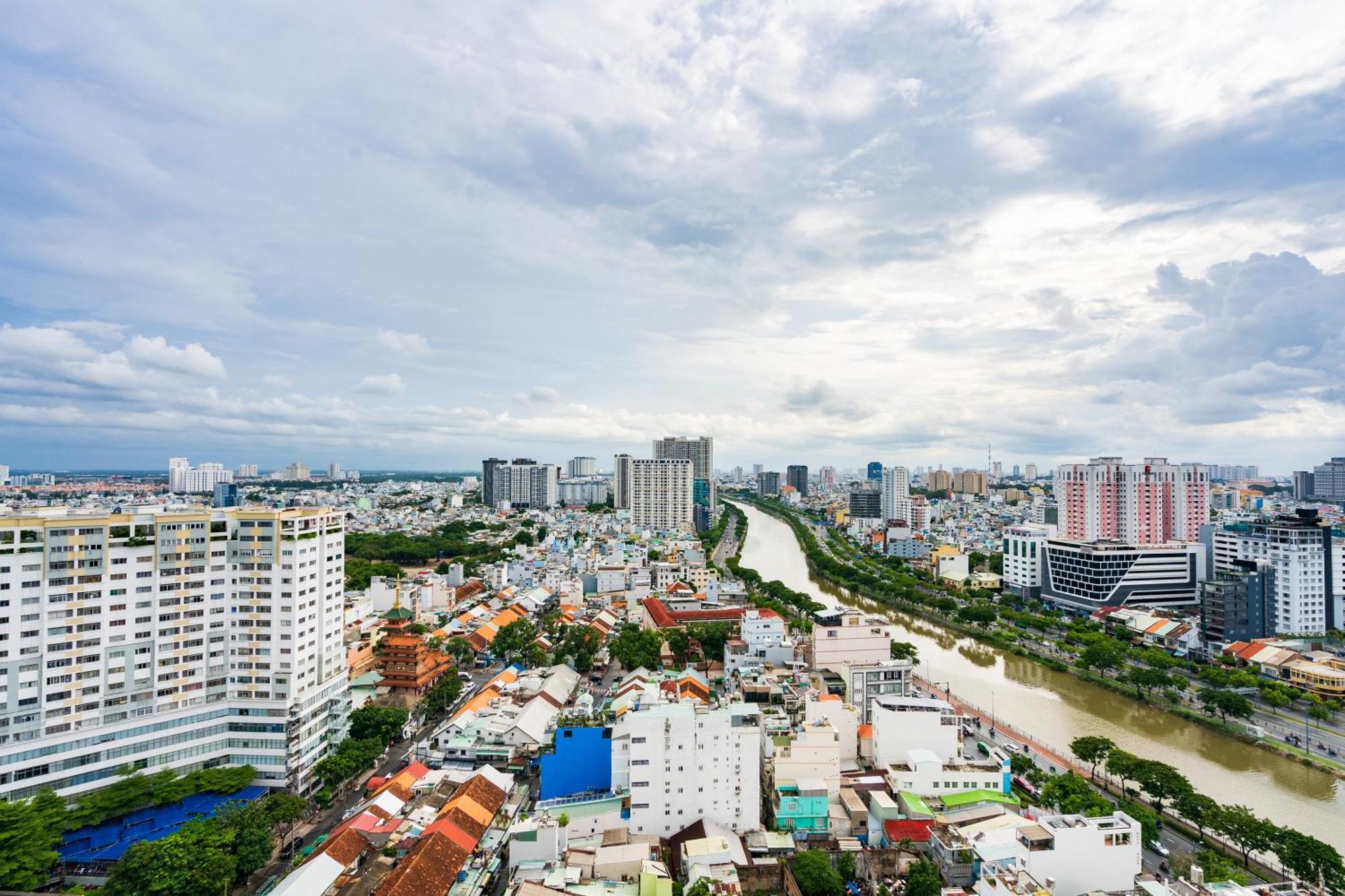 Rem Rivergate Garden Pool Signature - Free 4G Sim For 3 Nights Booking Ho-Chi-Minh-Stadt Exterior foto